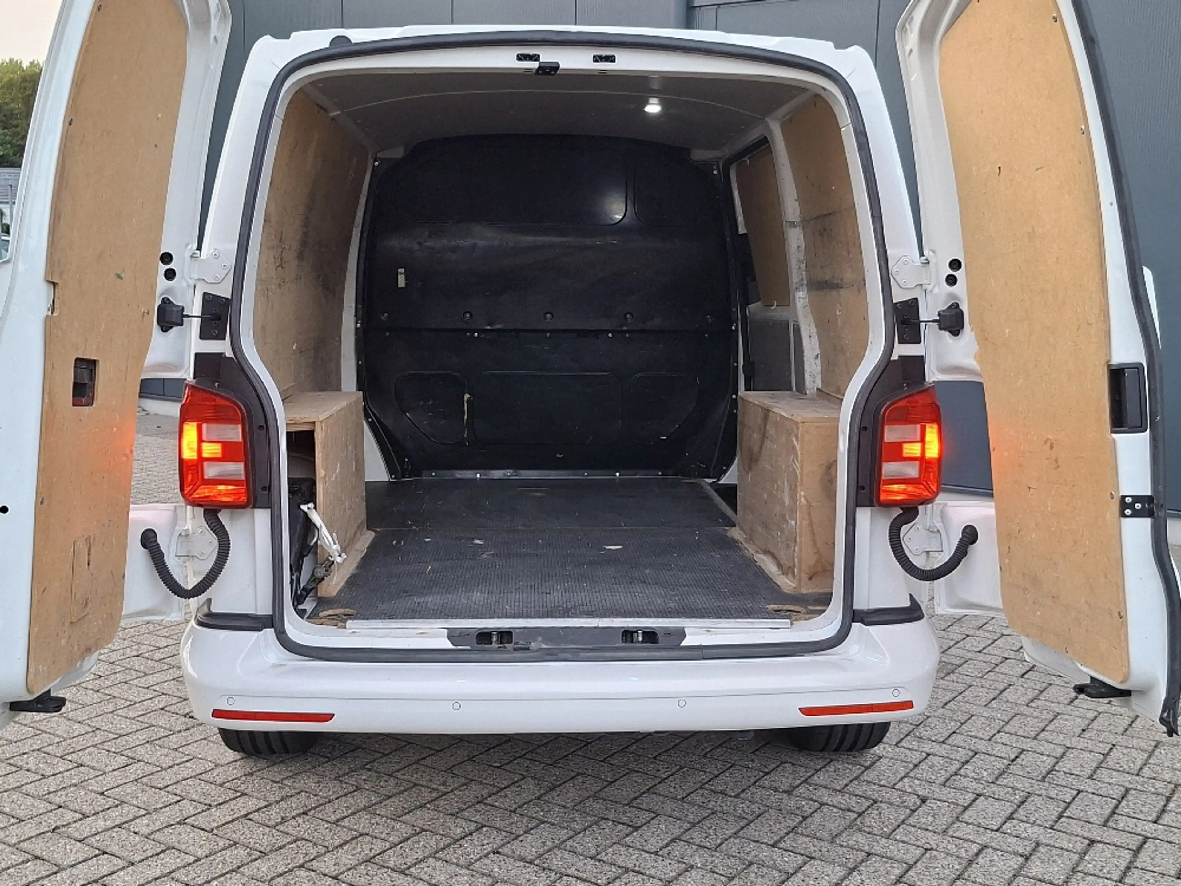 Volkswagen Transporter 2.0 TDI L1H1 * Airco * Parkeersensoren * Cruise Co — photo 28