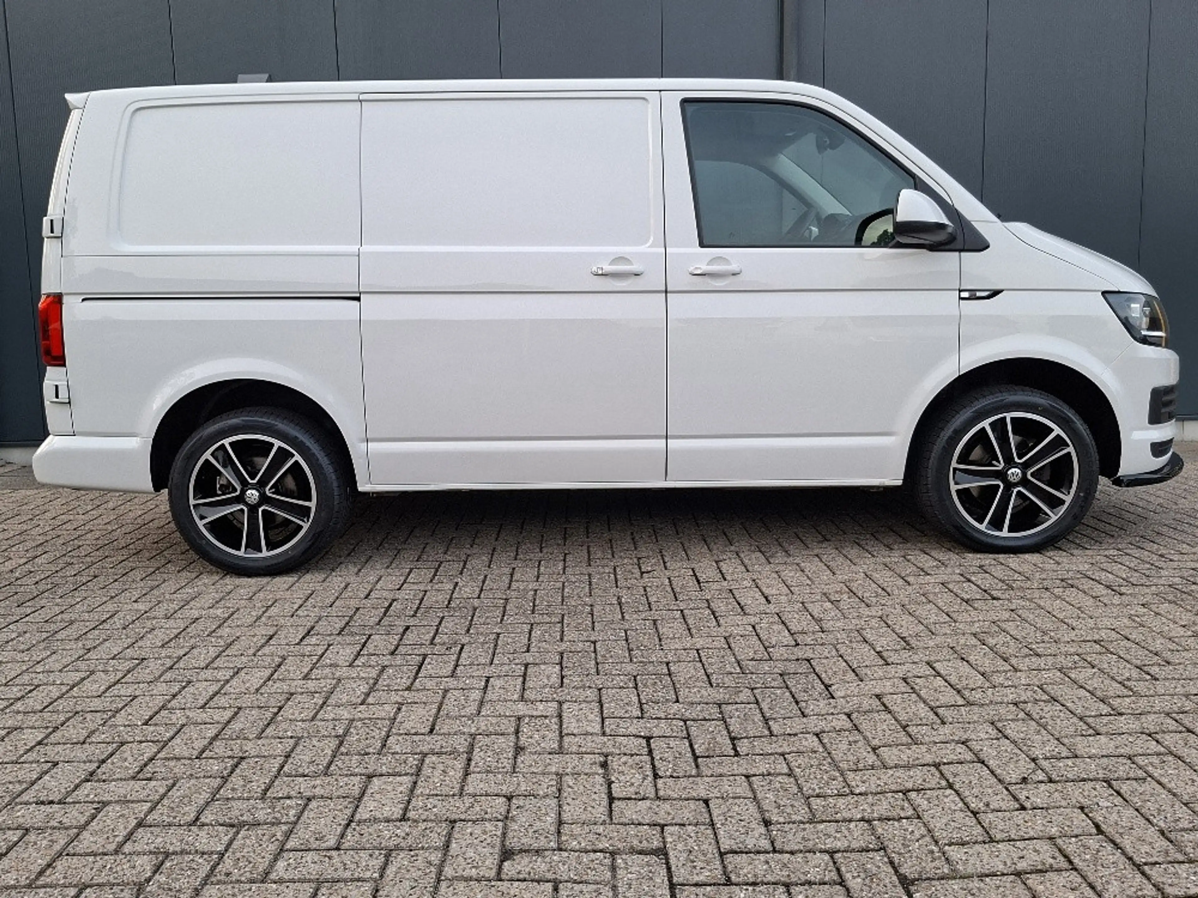 Volkswagen Transporter 2.0 TDI L1H1 * Airco * Parkeersensoren * Cruise Co — photo 2