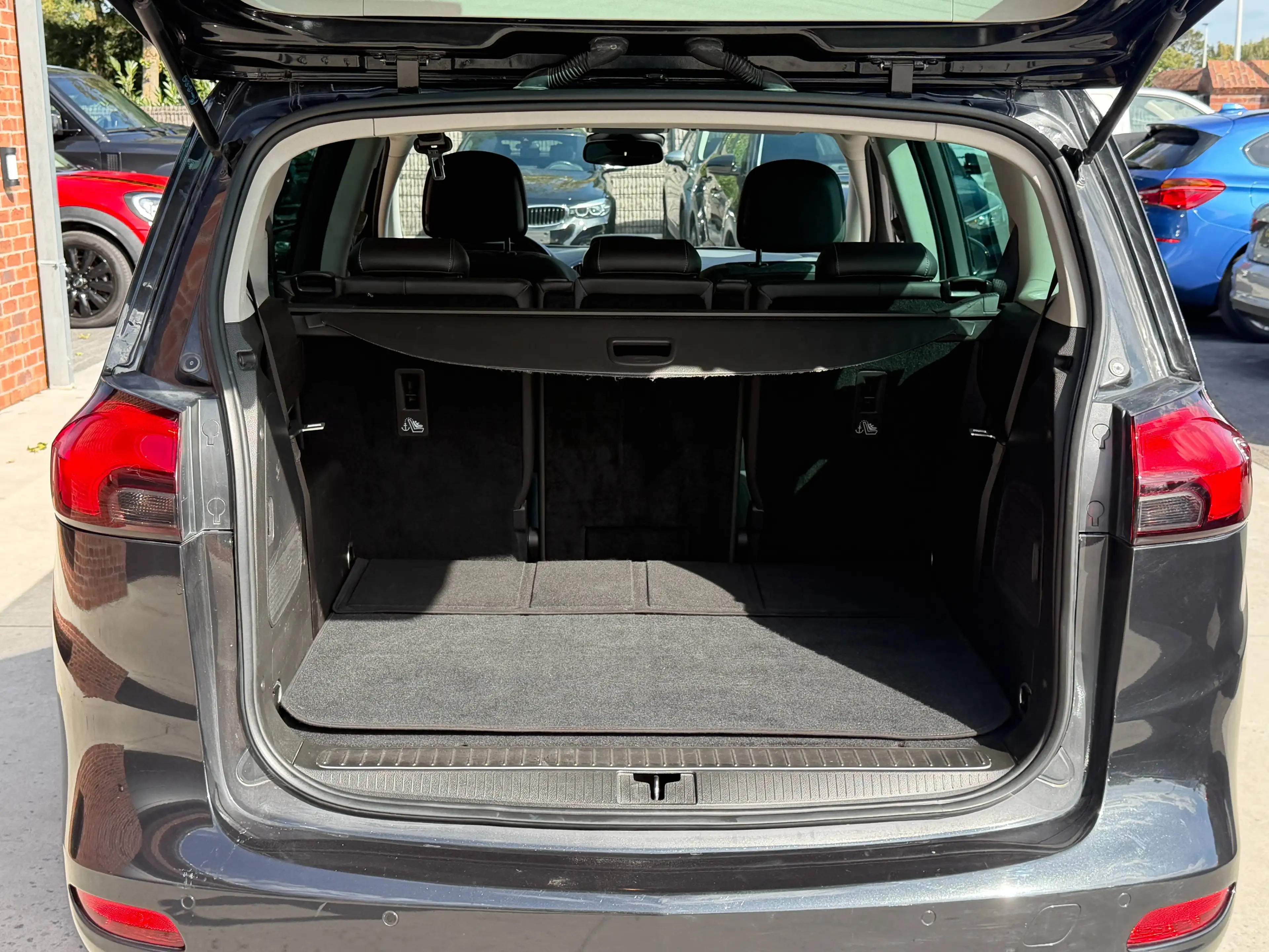 Opel Zafira Tourer 1.4 Turbo - 7 places - Climatisation - Navigation — photo 13