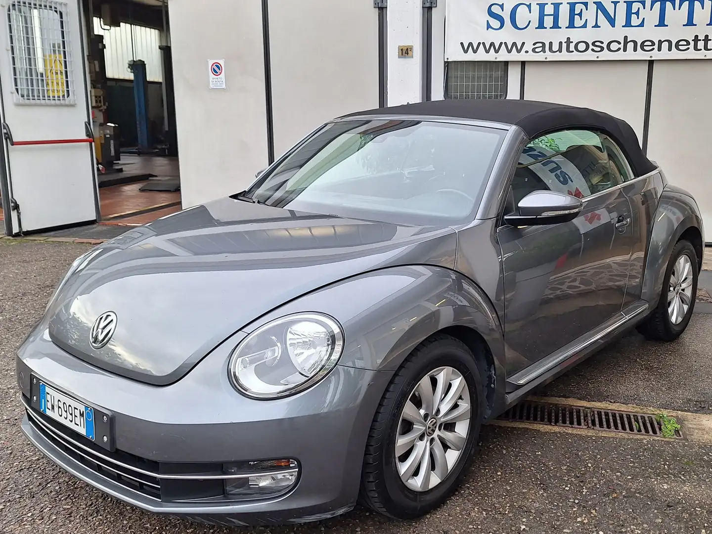 Volkswagen Maggiolino Maggiolino Cabrio 1.6 tdi 105cv UNICO PROPRIETARIO Grigio - 1
