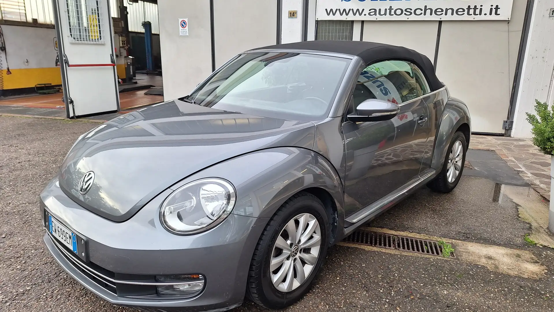 Volkswagen Maggiolino Maggiolino Cabrio 1.6 tdi 105cv UNICO PROPRIETARIO Grigio - 2