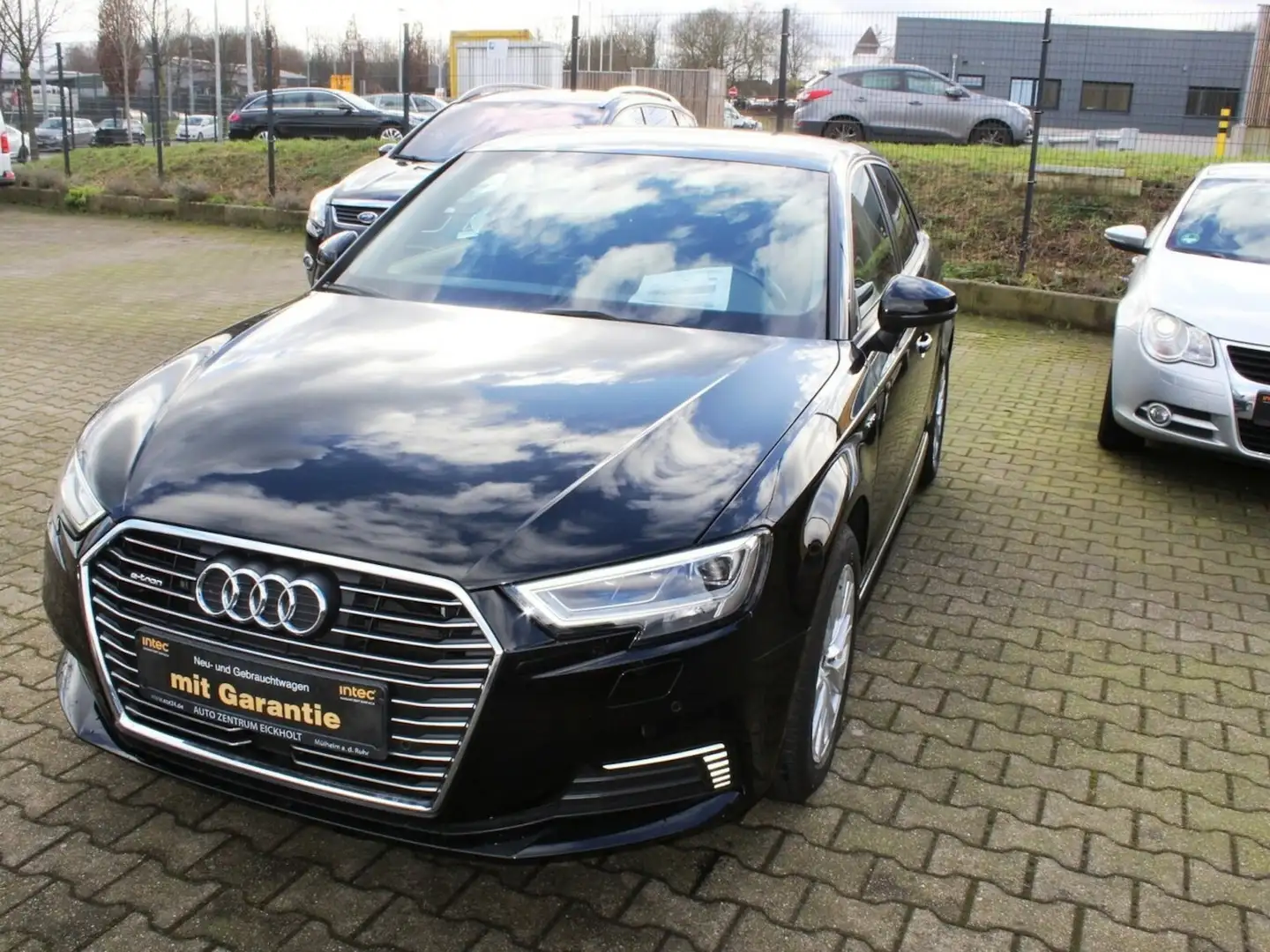 Audi A3 e-tron Sportback DSG Kamera Navigation Top Schwarz - 1