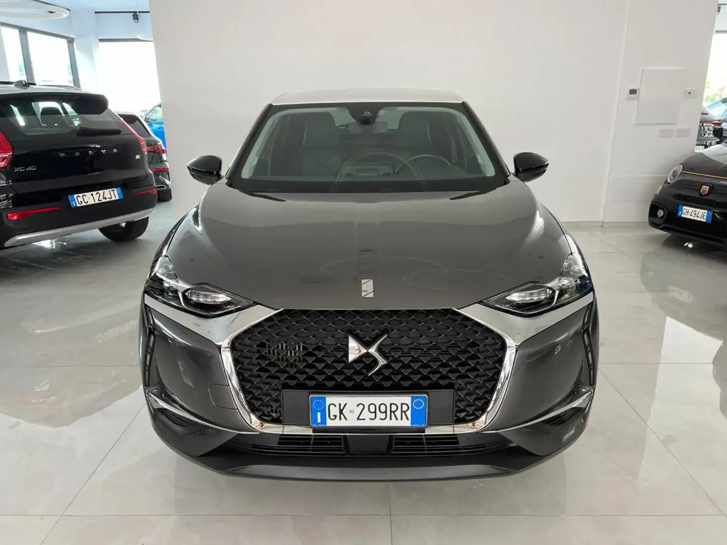 DS Automobiles DS 3 Crossback BlueHDi 110 Faubourg Bi-color Grigio - 2