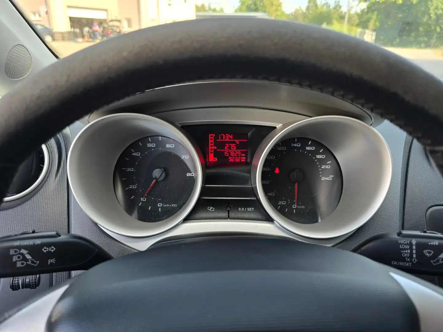SEAT Ibiza Style Grau - 2