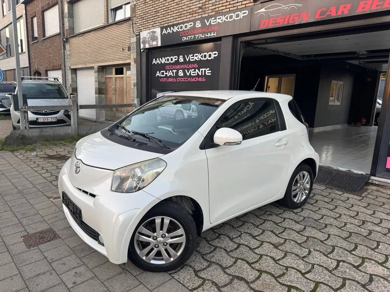 Toyota iQ