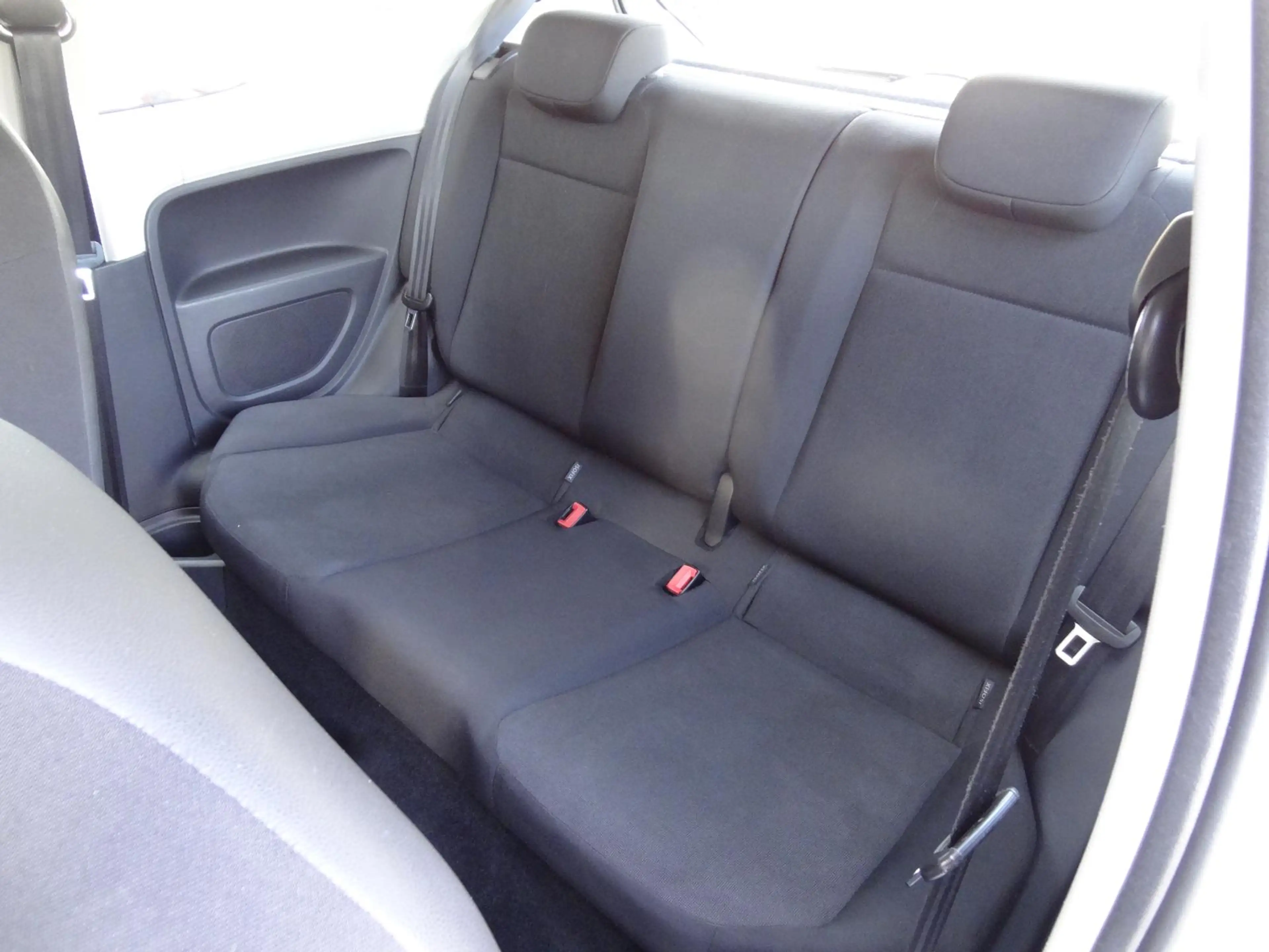 Volkswagen up! 1.0 *WINTERREIFEN*HU/TÜV bis 01/2028* — photo 14