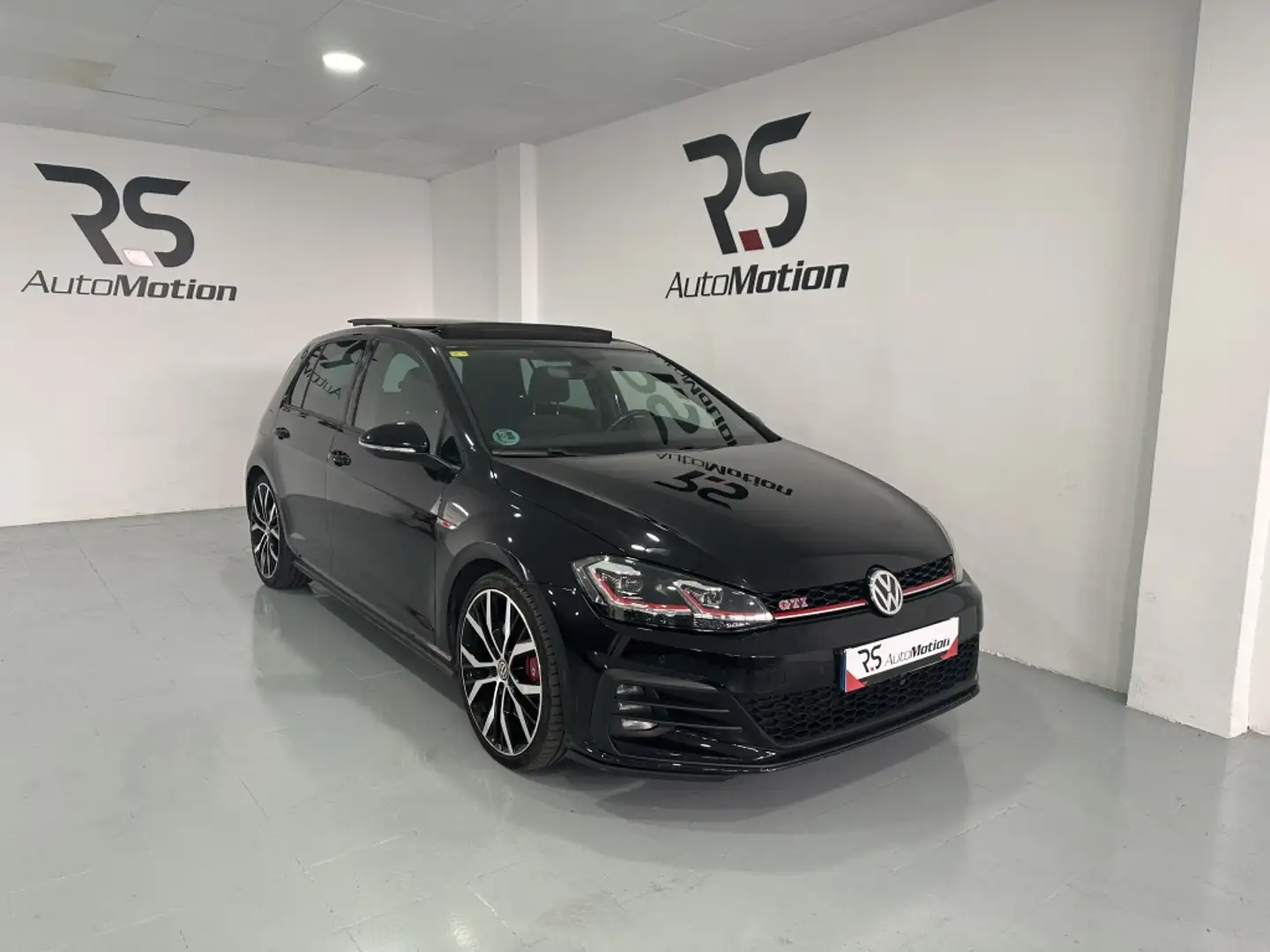 Volkswagen Golf GTI 2.0 TSI Performance DSG7 180kW Noir - 1