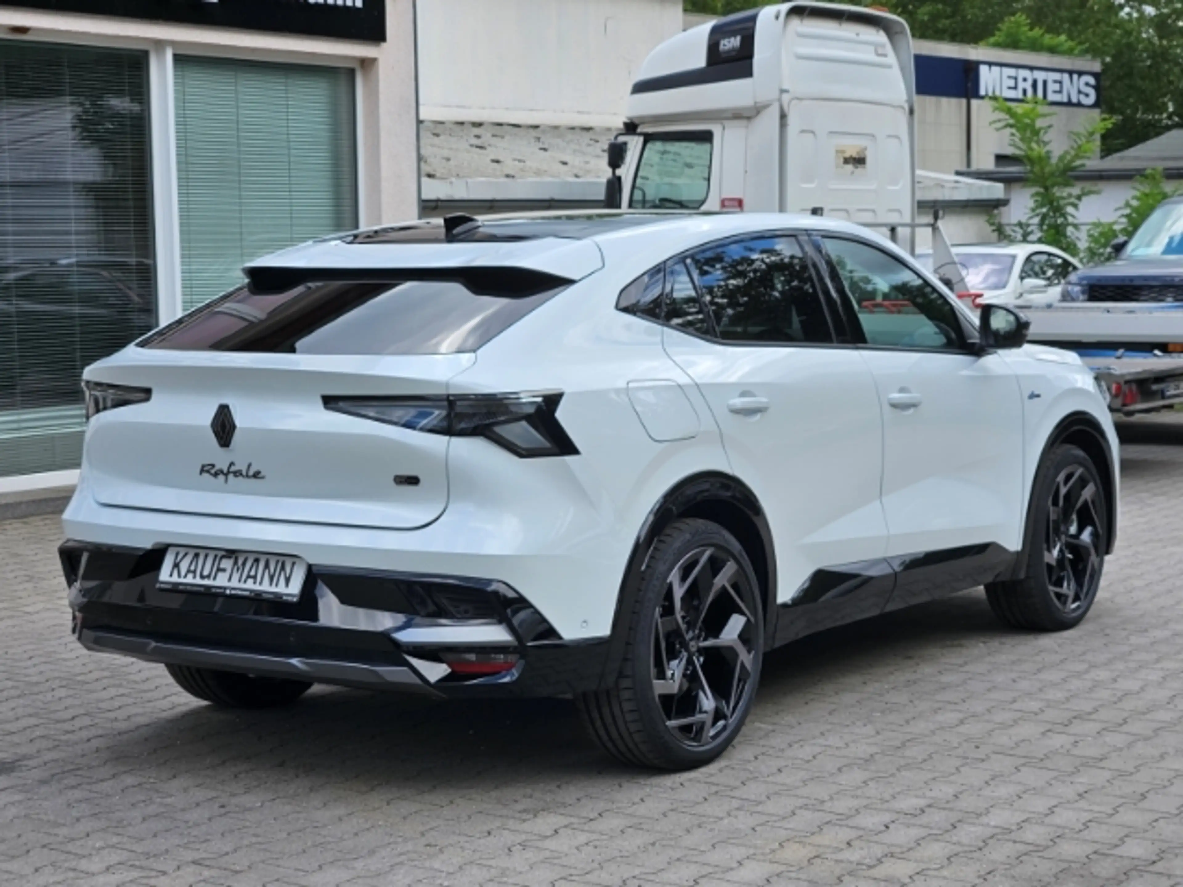 Renault Rafale 300 E-Tech Plug-in Hybrid 4x4 Atelier Alpine HUD P — photo 4