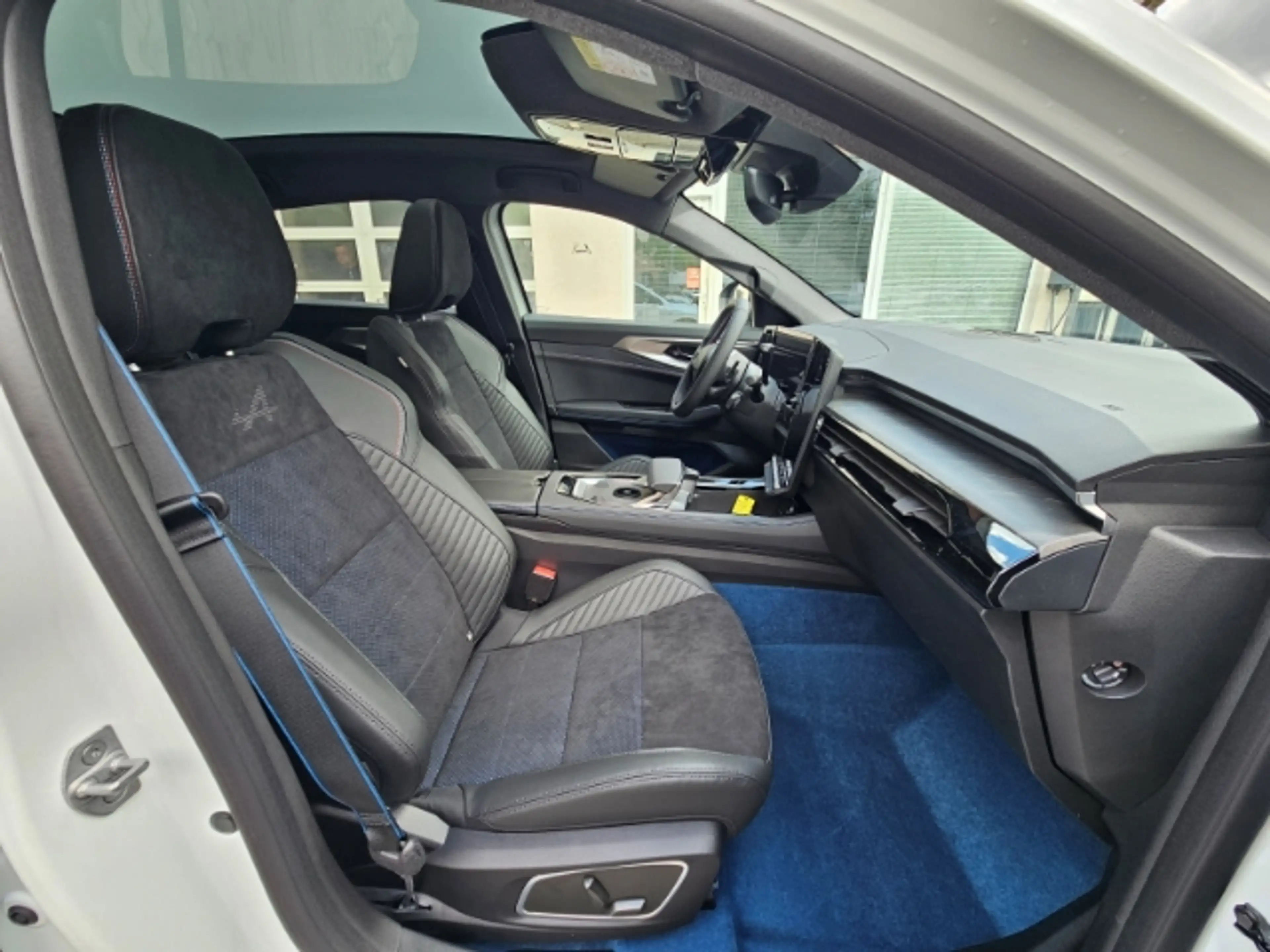 Renault Rafale 300 E-Tech Plug-in Hybrid 4x4 Atelier Alpine HUD P — photo 7