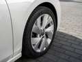 Volkswagen Golf VIII 1.5 eTSI Style DSG NAVI PANO MATRIX Weiß - thumbnail 5