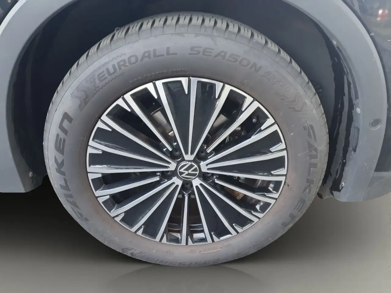 Volkswagen Tiguan 1.5 eTSI Life DSG 360°-Kamera 16