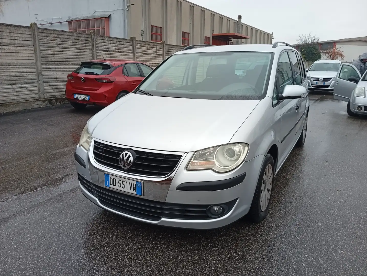 Volkswagen Touran 1.6 Trendline Bifuel G Argento - 1