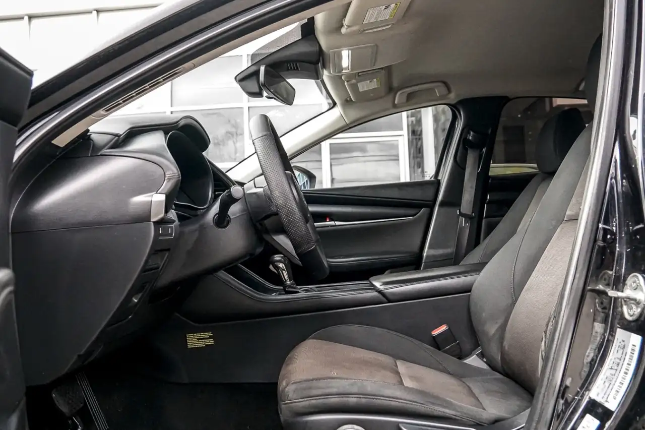 Mazda 3 снимка Mazda 3