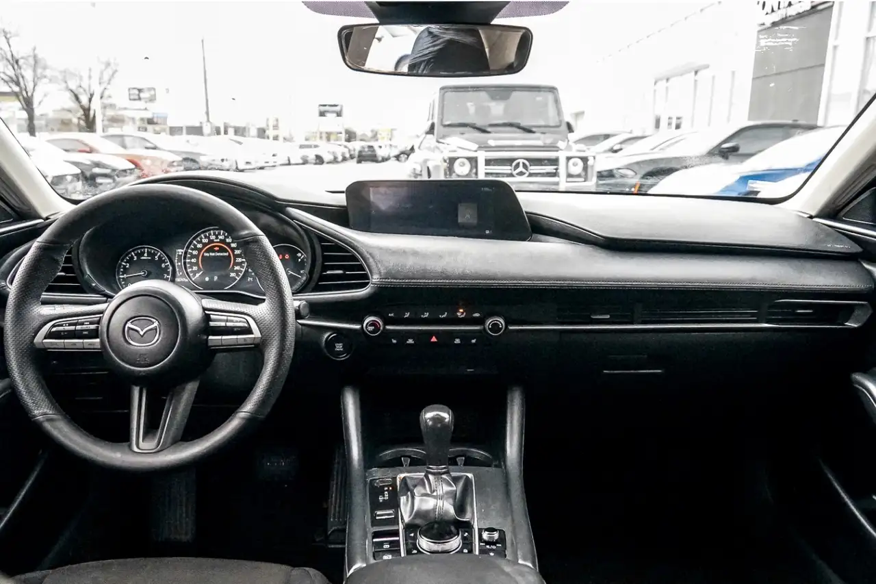 Mazda 3 снимка Mazda 3