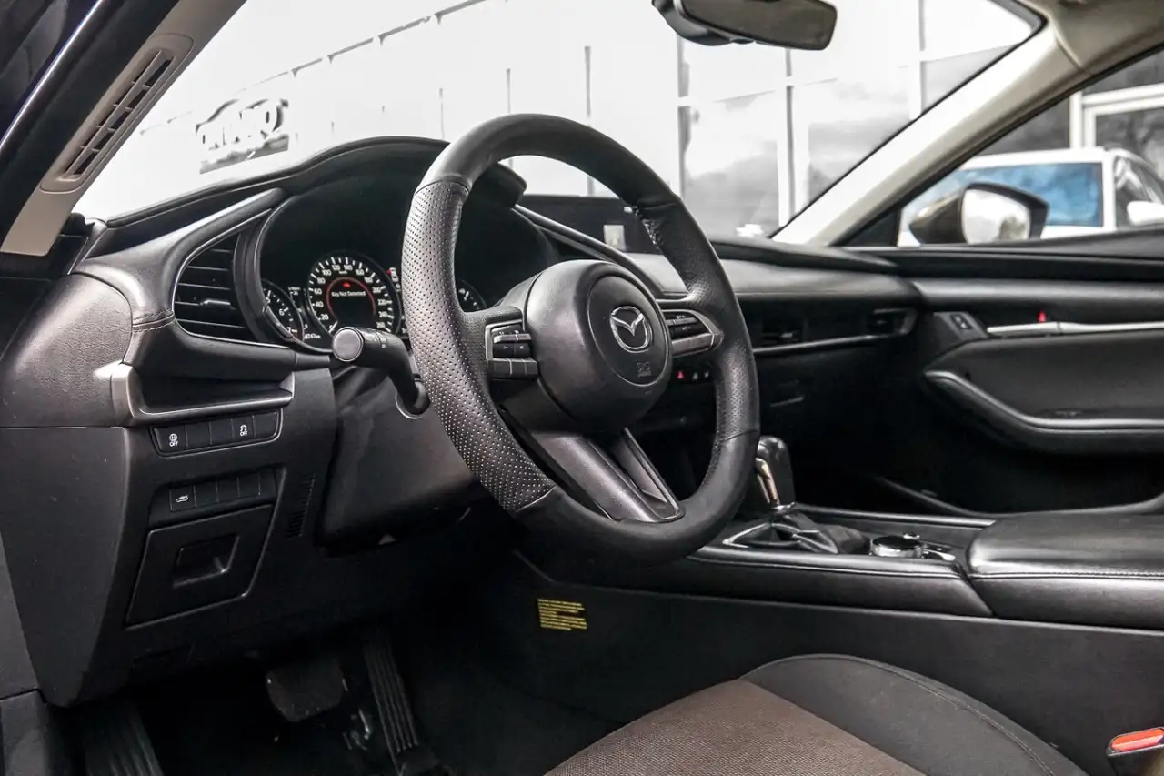 Mazda 3 снимка Mazda 3