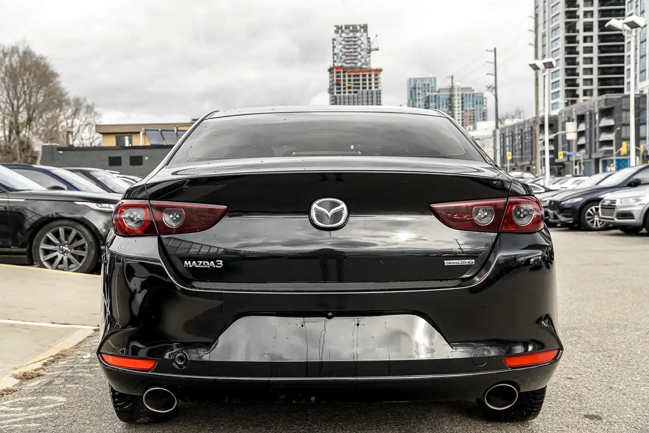 Mazda 3 снимка Mazda 3
