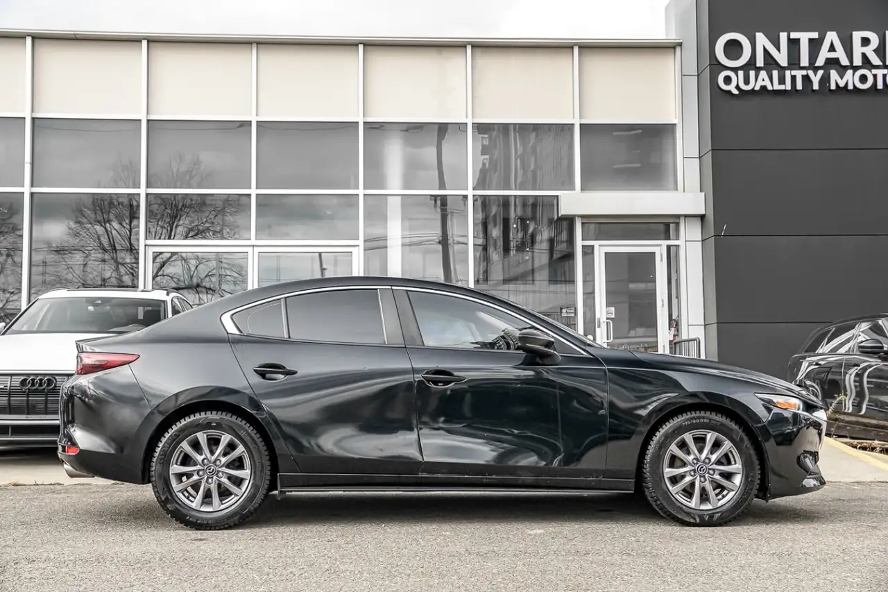 Mazda 3 снимка Mazda 3