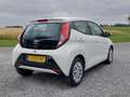 Toyota Aygo 1.0 VVT-i x-play AUTOMAAT | NL-auto | rijklaarprij Wit - thumbnail 3