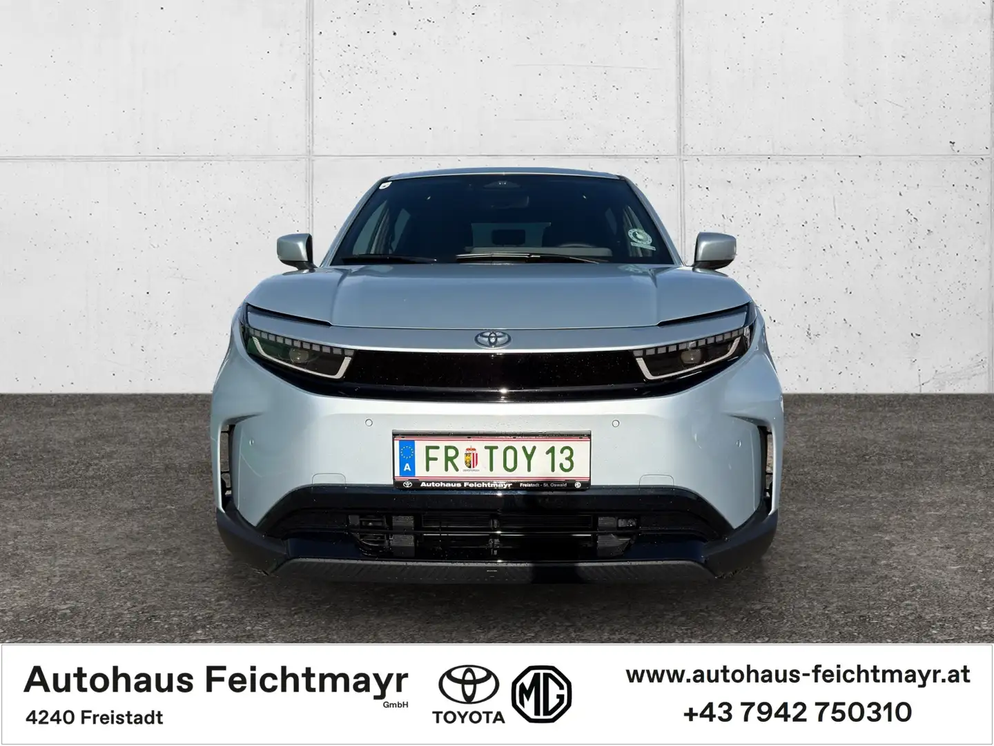 Toyota Urban Cruiser AWD-i Teamplayer Elektrik 5t. Silber - 2