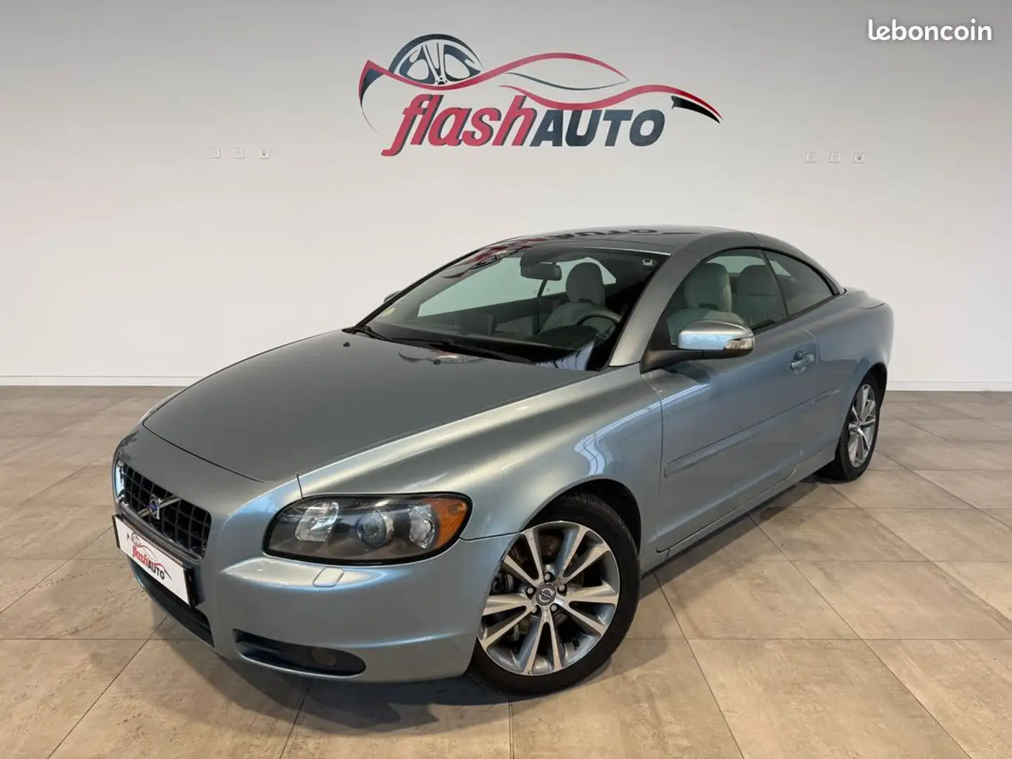 Volvo C70 CC 2.4 i 140cv-BVA-2009 - 1