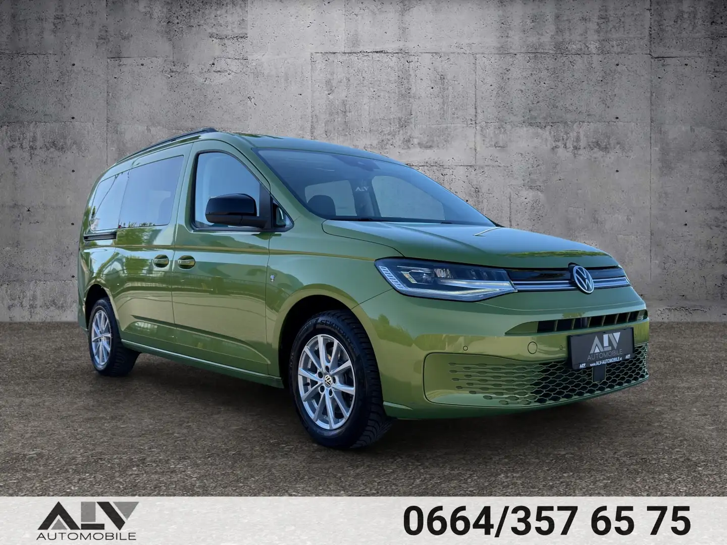Volkswagen Caddy Life Maxi TSI DSG 7-Sitzer 1.Besitz! Grün - 1