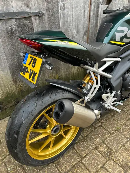 Triumph Speed Triple 1200 RS - foto 8
