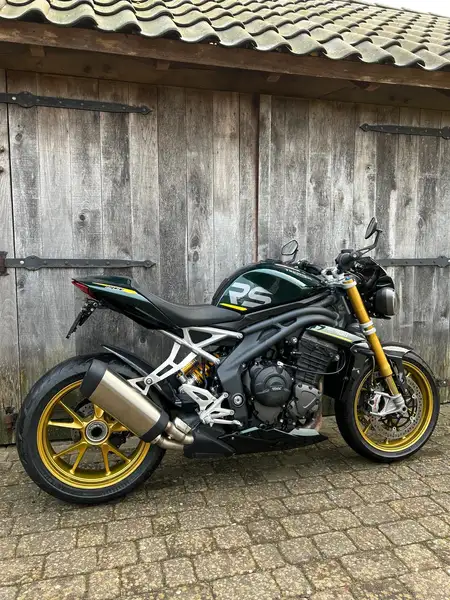 Triumph Speed Triple 1200 RS - foto 3
