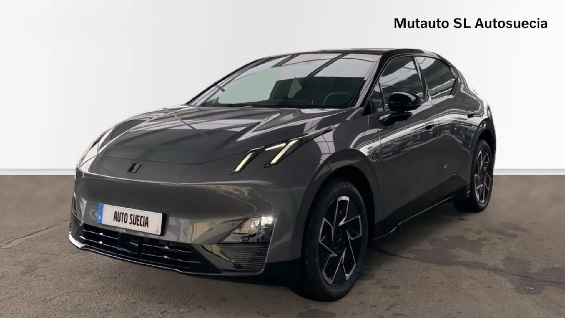 Lynk & Co 02 Eléctrico Core Gris - 1