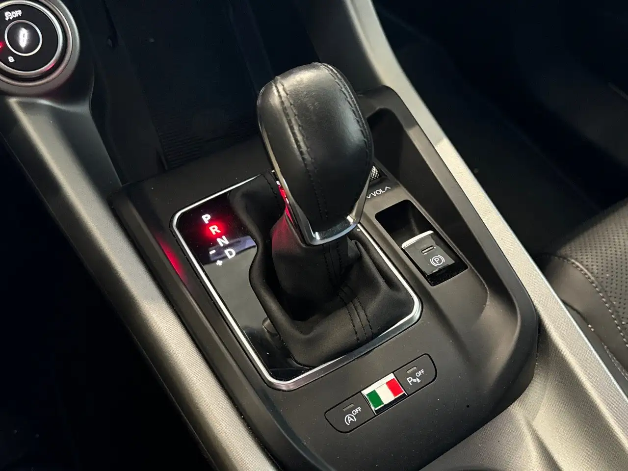 Alfa Romeo Tonale 2024 — фото 16