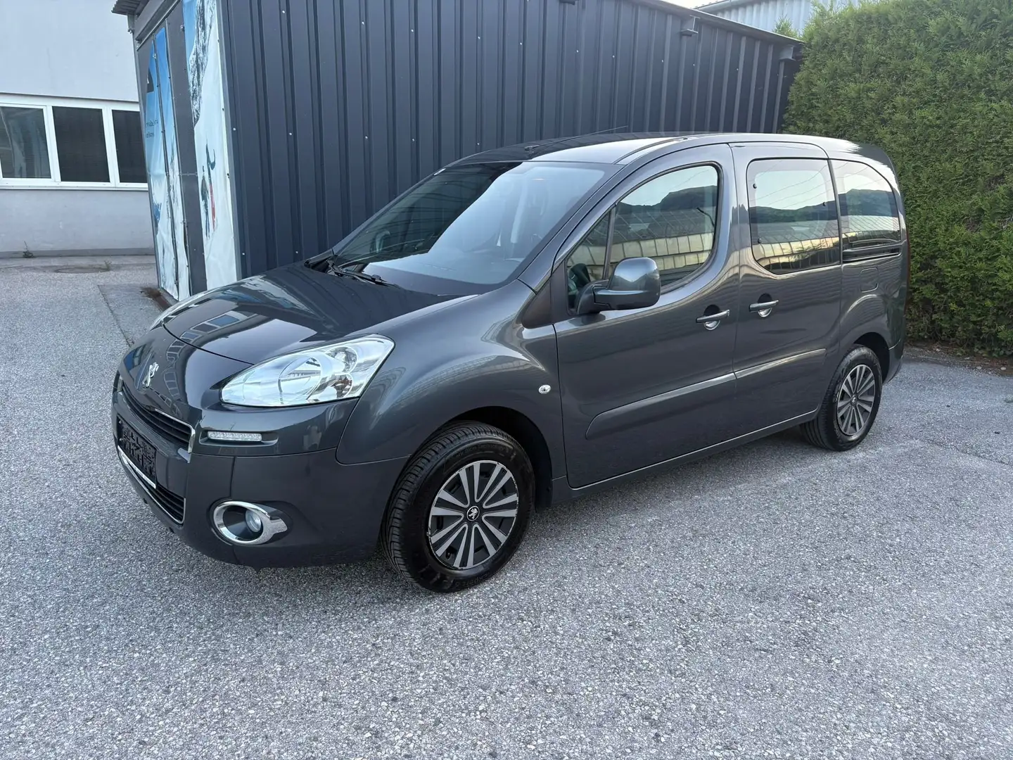 Peugeot Partner Active Gris - 1