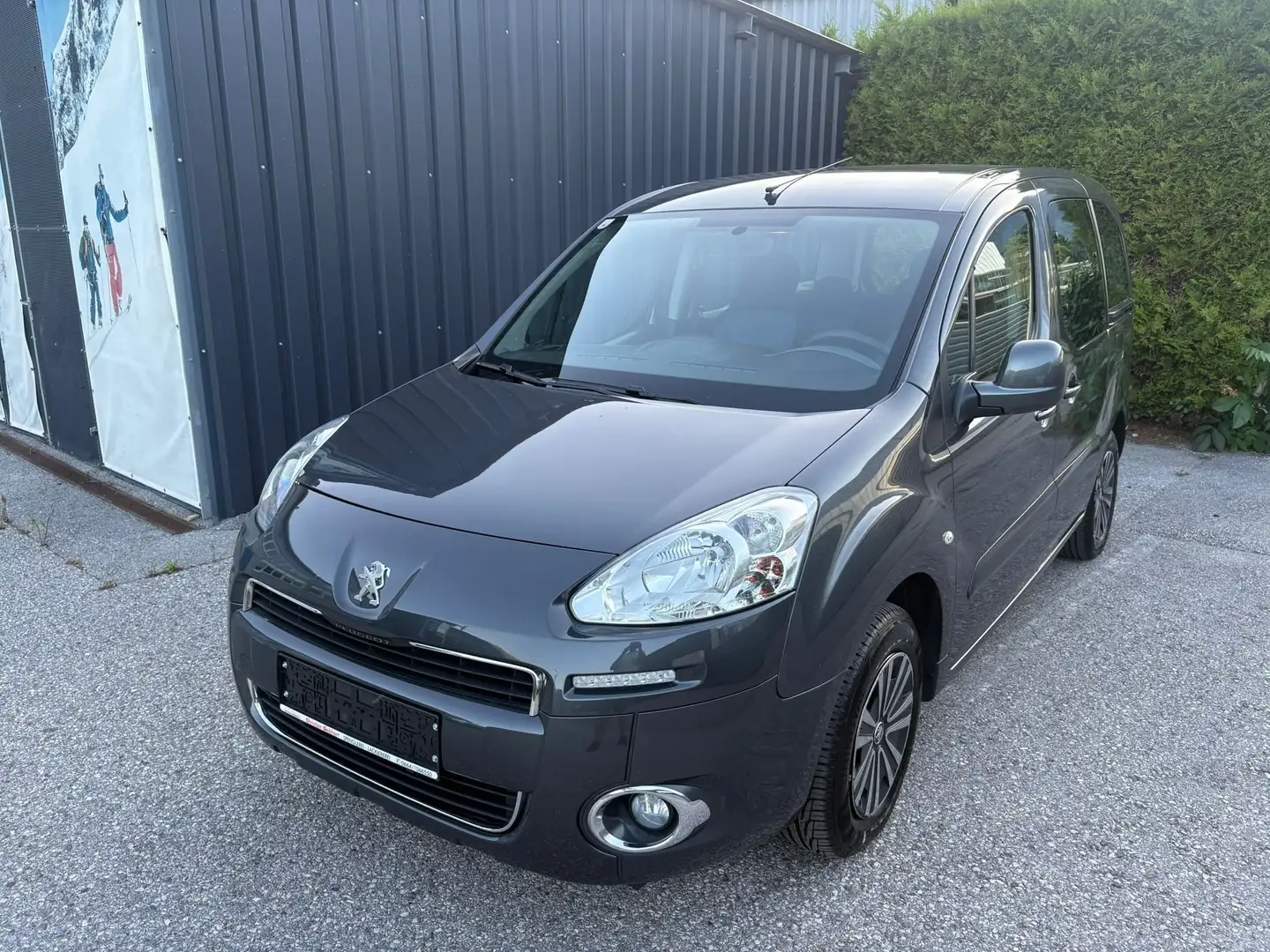 Peugeot Partner Active Gris - 2