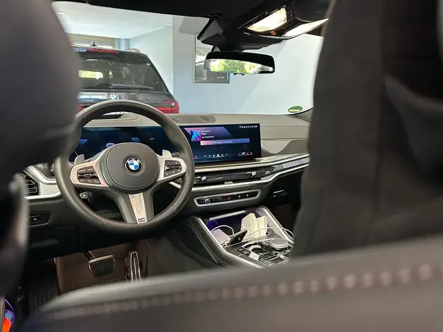 BMW X6 view 6