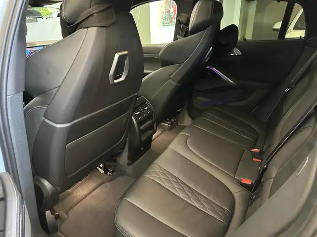 BMW X6 view 9