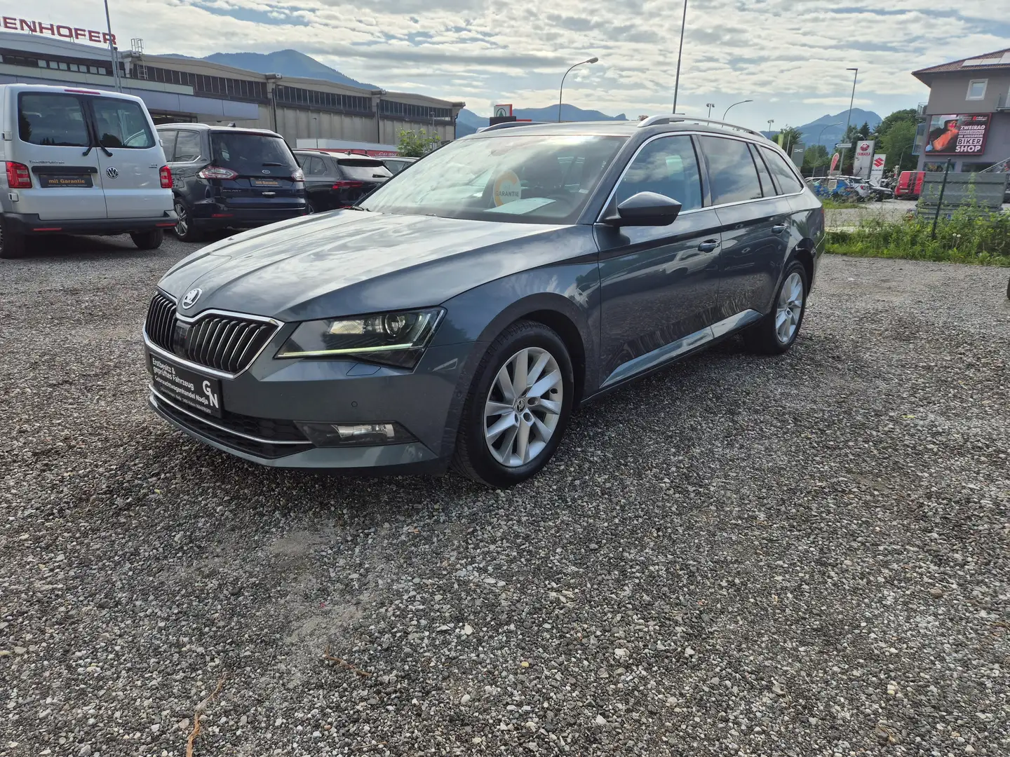 Skoda Superb Style 2,0 TDI DSG Panoramadach Gris - 1