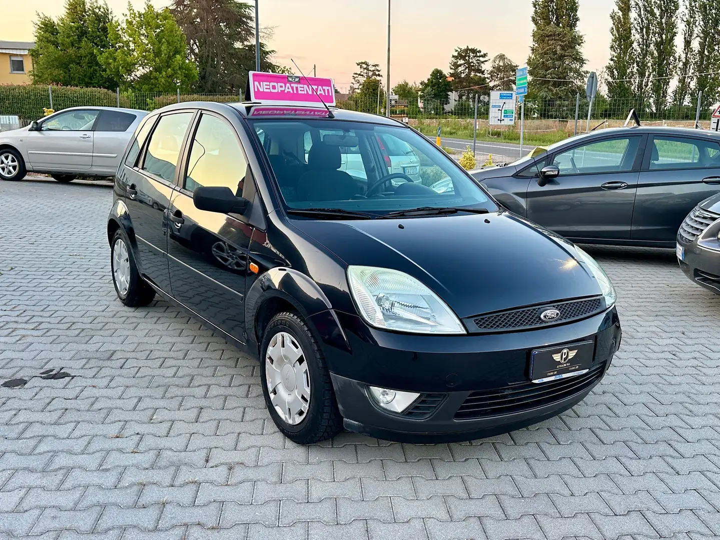 Ford Fiesta 1.2 16V 75CV 5porte Ghia+Unico-Prop.+ Neopatentato Zwart - 1