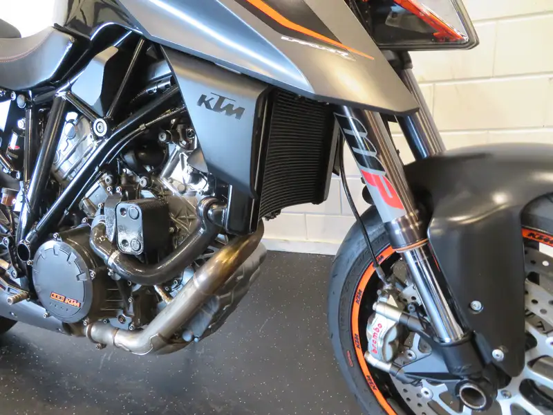 KTM SUPER DUKE 1290 - foto 6