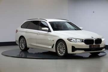 5-serie Touring 530e Executive | Driving Assistant