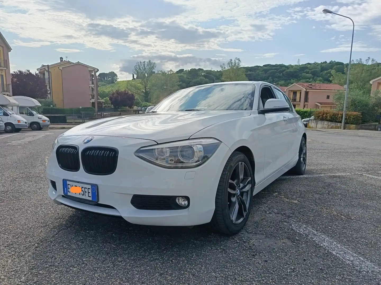 BMW 116 116d 5p Business - 1
