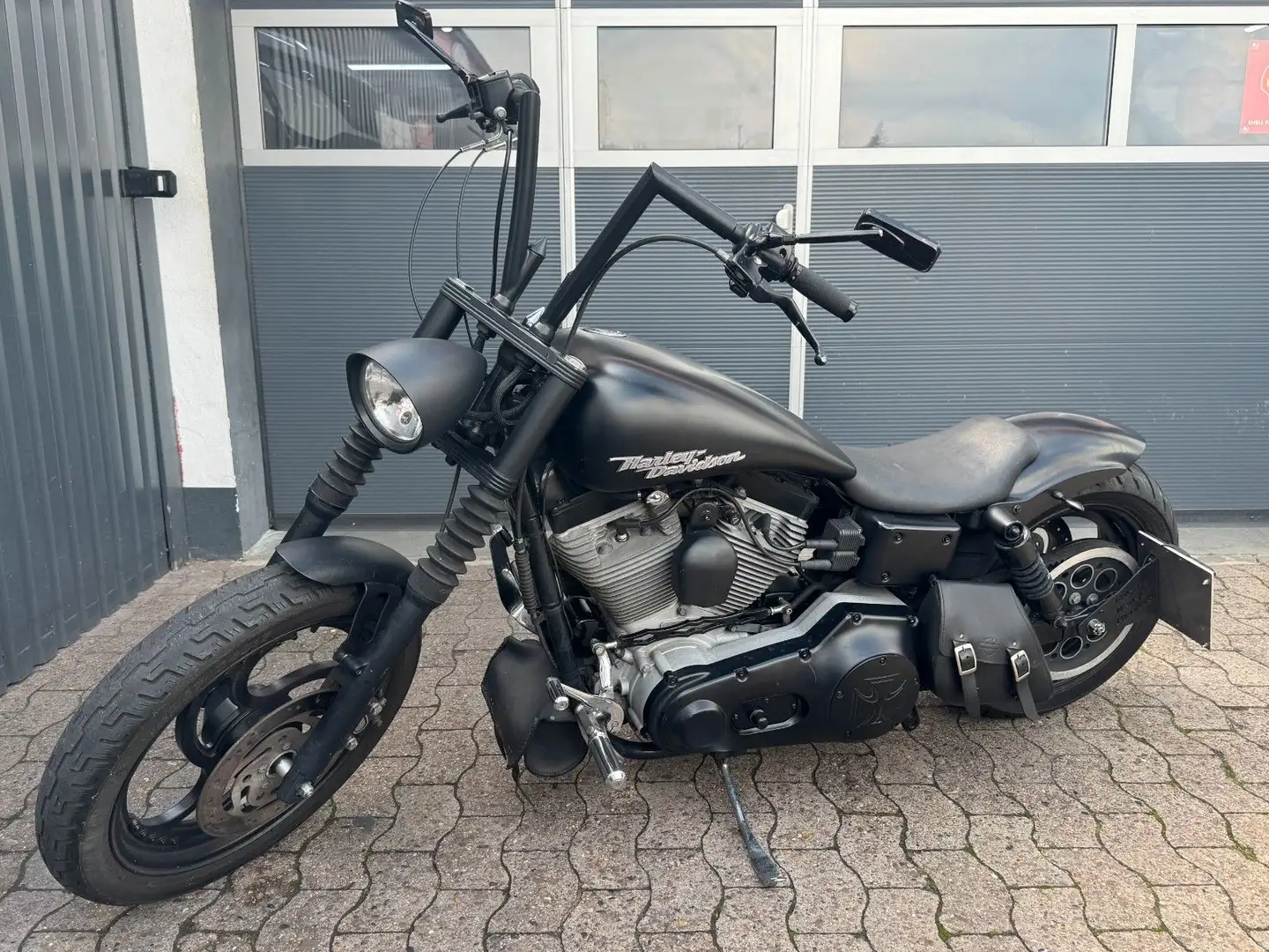 Harley-Davidson FXD L Dyna Bobber Zwart - 1