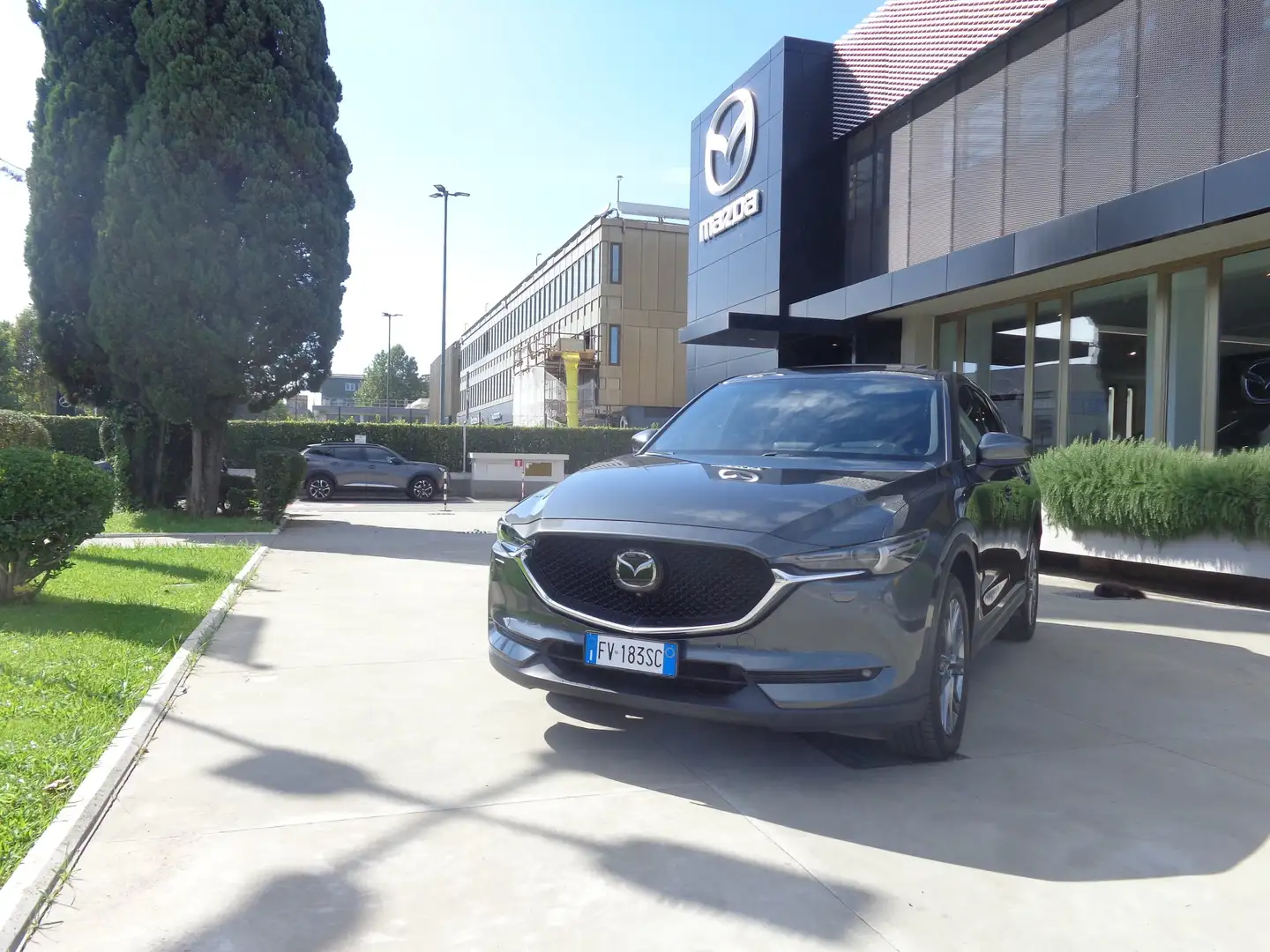 Mazda CX-5 CX-5 2.2 SIGNATURE AWD 184cv auto my18 Grigio - 2