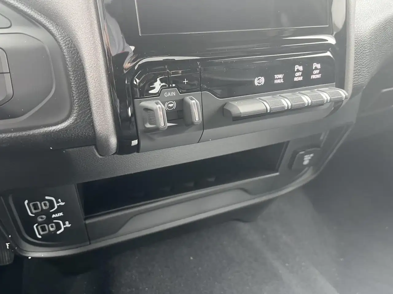 RAM 2500 снимка RAM 2500