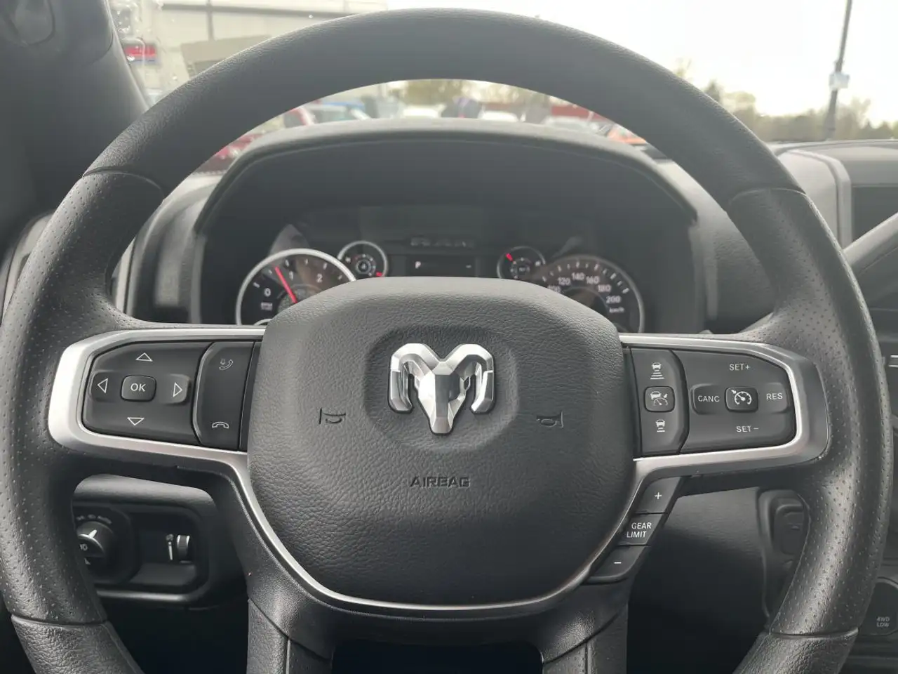 RAM 2500 снимка RAM 2500