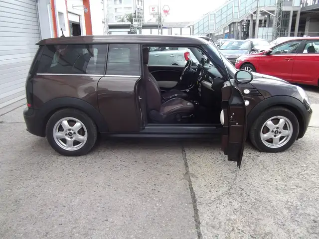 Mini Clubman view 6