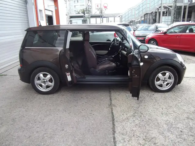 Mini Clubman view 7