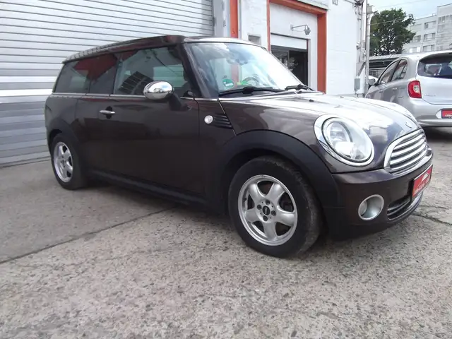 Mini Clubman view 3