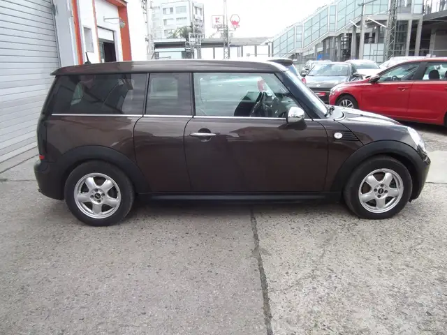 Mini Clubman view 5