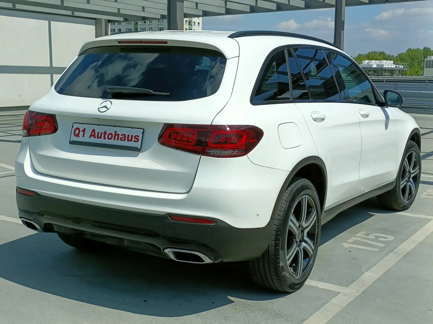 Mercedes-Benz GLC 200 d 4MATIC LED/KAMERA/NAVI/SIHZG/TEMPOMAT/19"/AHK Blanc - 2