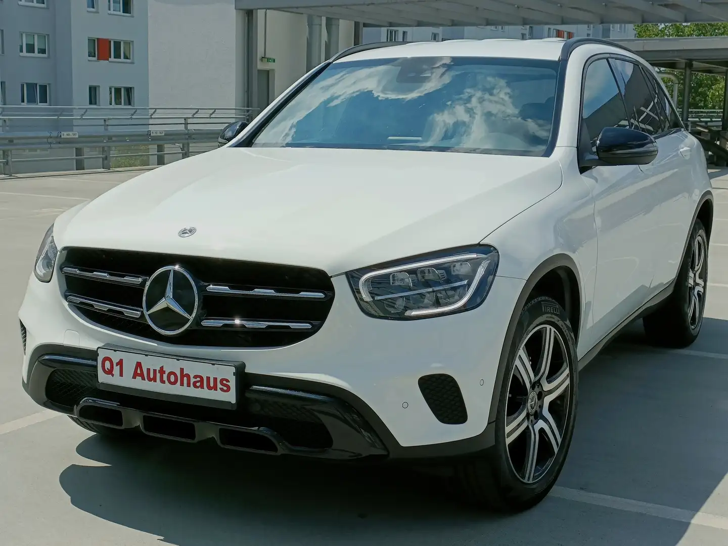 Mercedes-Benz GLC 200 d 4MATIC LED/KAMERA/NAVI/SIHZG/TEMPOMAT/19"/AHK Blanc - 1