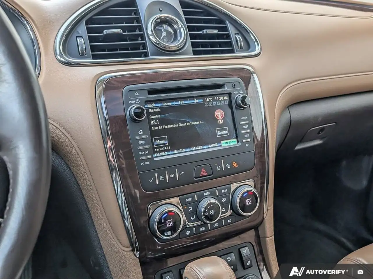 Buick Enclave fotografie Buick Enclave