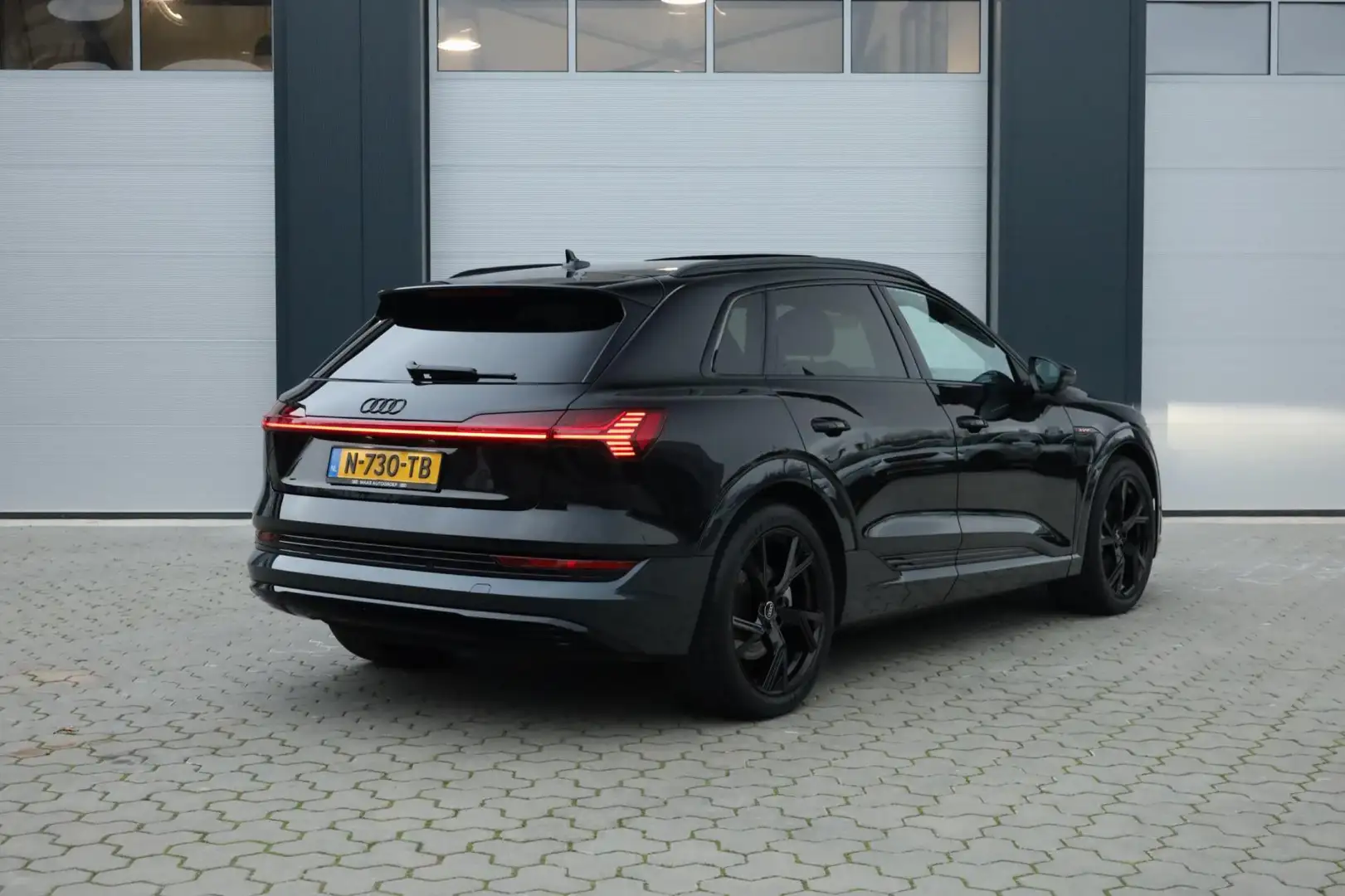 Audi e-tron 55 quattro Pano, Carplay, Memory, Adaptief, Camera Noir - 2